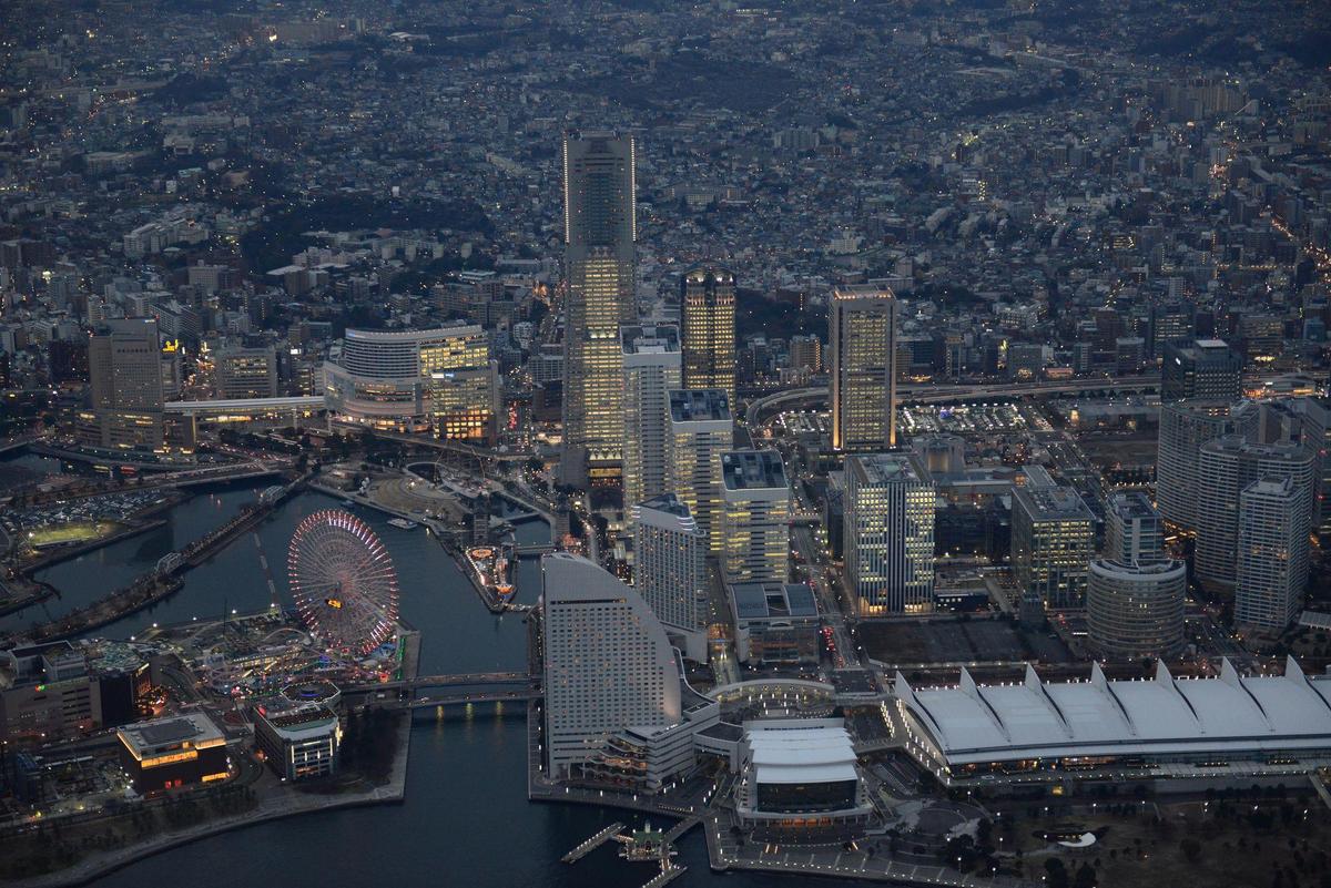 みなとみらい21地区の来街者数、平成28年は過去最多の約8,100万人！！の写真