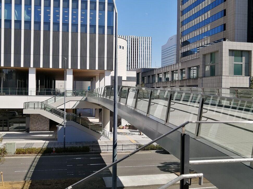 歩行者⑦_みなとみらい大通り2号歩道橋.jpg